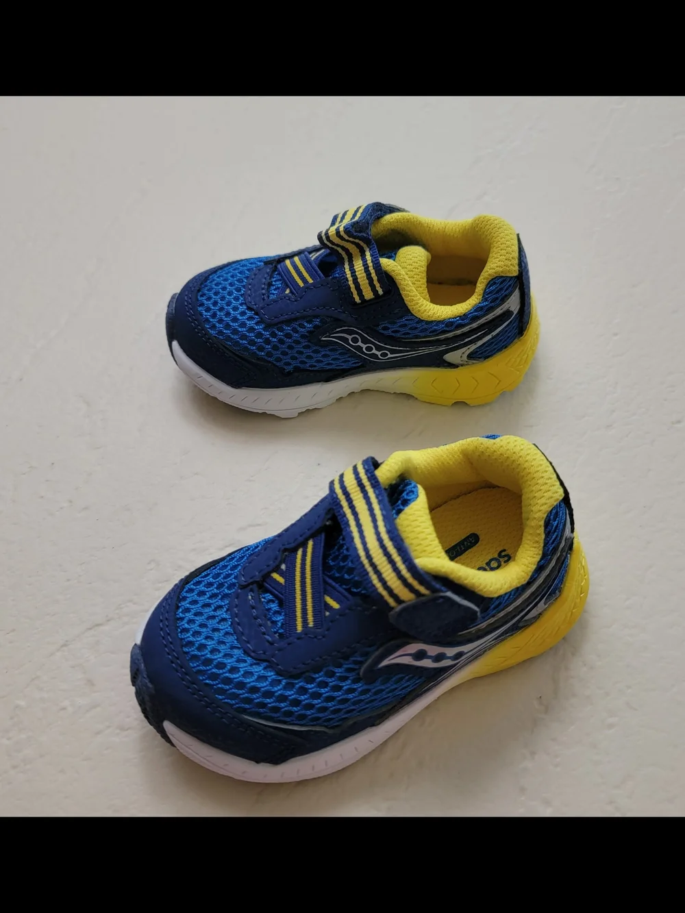 Saucony Kids' Blue & Yellow Lightweight Athletic Shoes - Toddler Size 4.5W